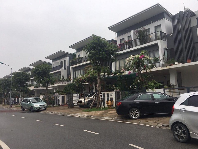 liền kề hướng Tây